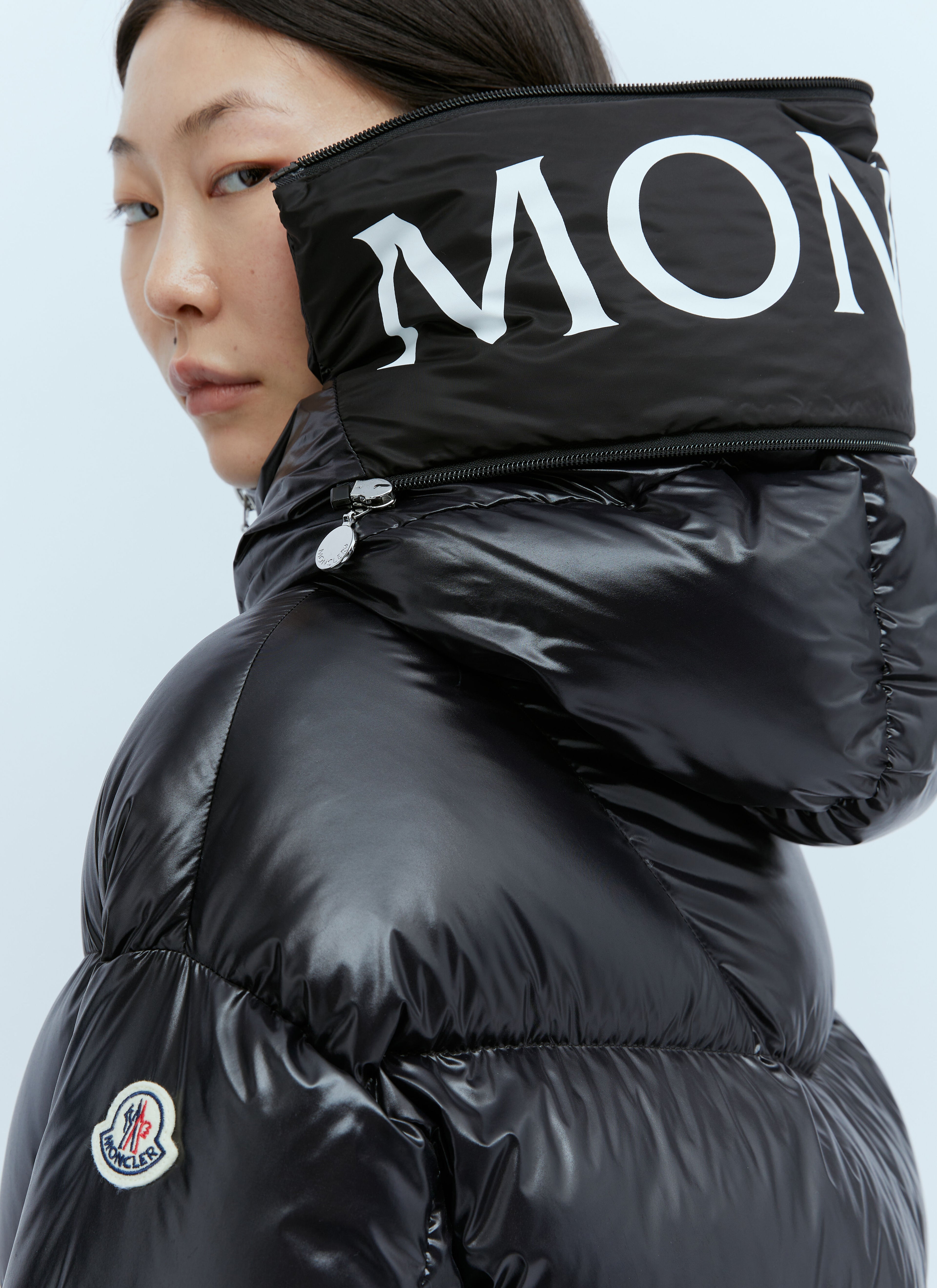 Moncler Veste Huppe en Duvet Court avec Capuche